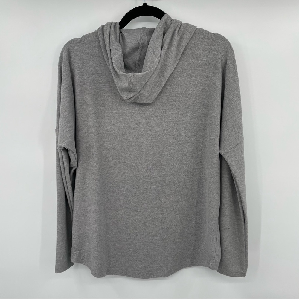 NEW! Tahari Gray Super Soft Hoodie - Picture 6 of 11